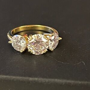 Moissanite Diamond Gold Women's Ring size 6 Retail $500